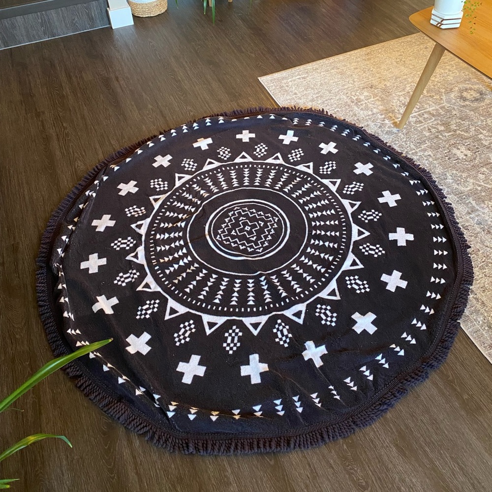 Tofino towel round beach towel